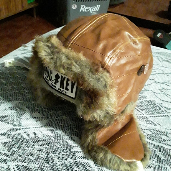 GongShow Faux Leather/Fur Trapper Winter Hat - Picture 7 of 16